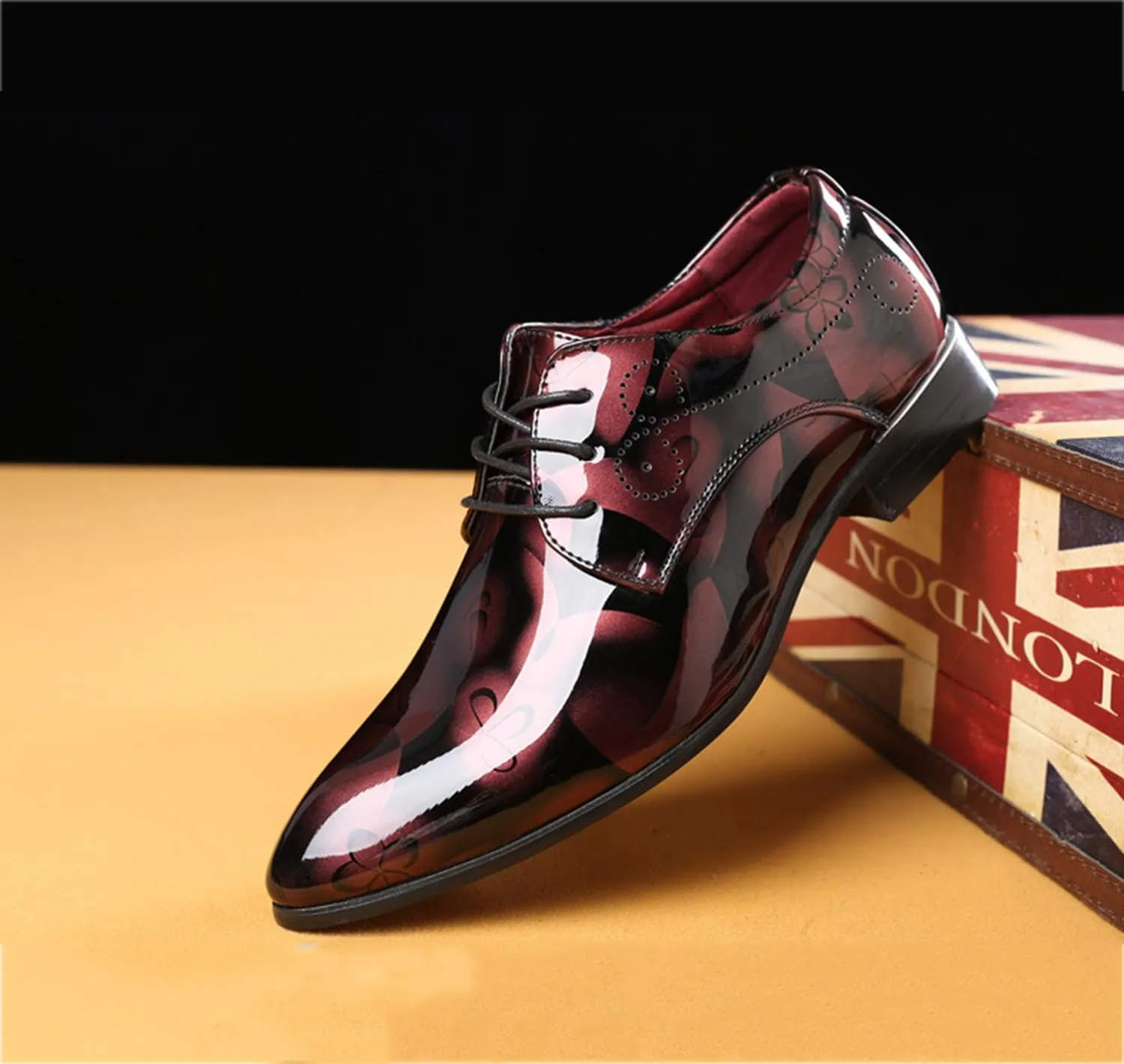 Men's Dress Shoes Fashion Floral Patent Leather Tuxedo Oxfords Formal Business Wedding Shoes Classic Suit Shoes